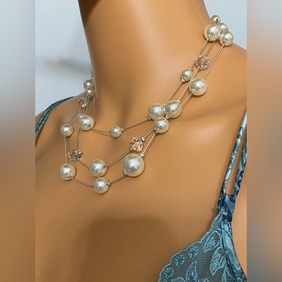 Elegant Multi-Strand Pearl & Crystal Necklace - White - Picture 4 of 14